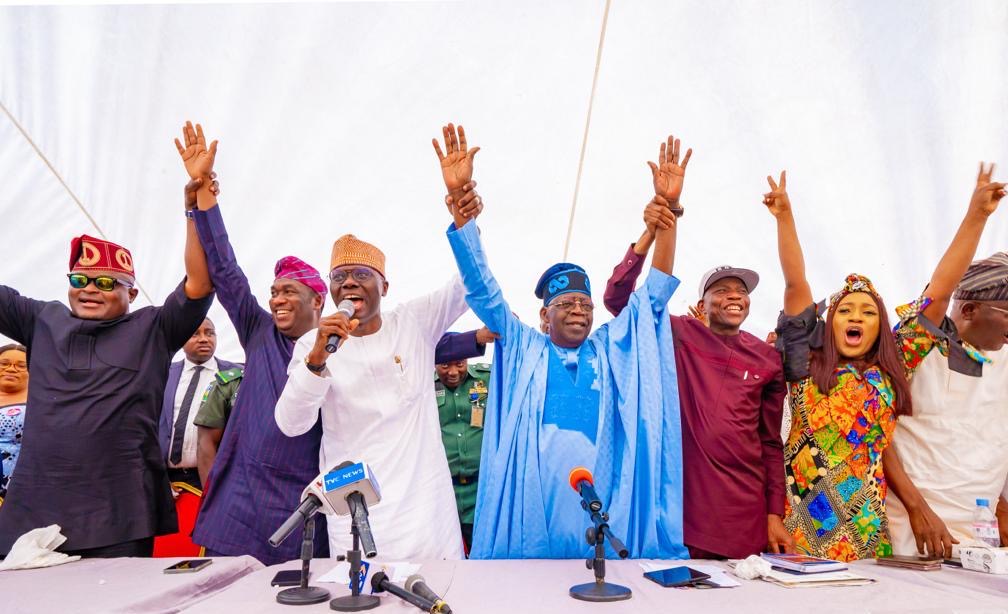 Read more about the article <strong>GANDUJE, SHETTIMA JOIN SANWO-OLU’S CONSULTATION WITH AREWA COMMUNITY IN ALABA RAGO</strong>