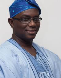You are currently viewing President-elect Tinubu hails renowned Professor of Electrical Engineering, Adegbulugbe, at 68