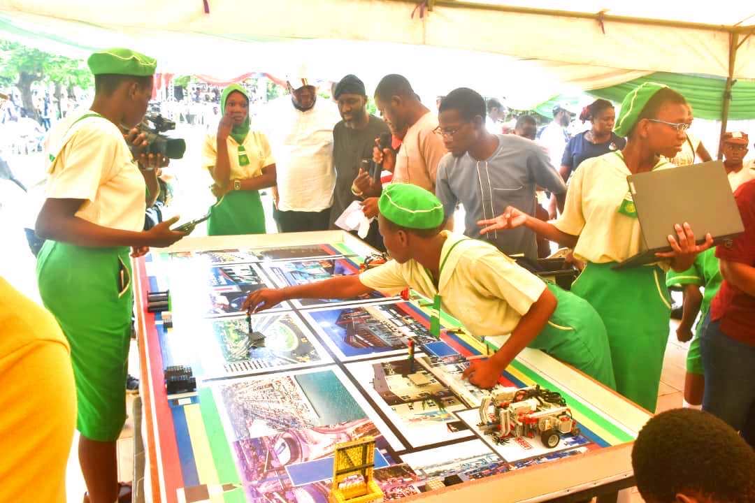 Read more about the article SANWO-OLU, HAMZAT’S SECOND-TERM INAUGURATION KICKS OFF WITH YOUTH CARNIVAL, ROBOTIC COMPETITION 