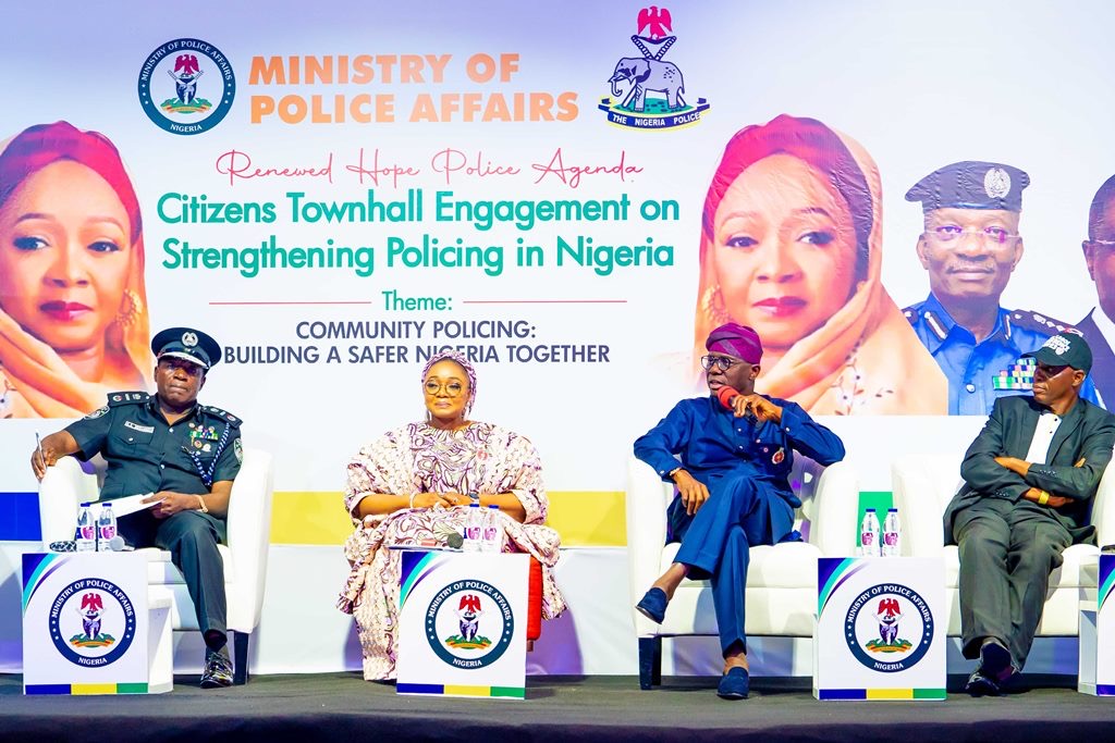 Read more about the article LAGOS IS COMMITTED TO COMMUNITY POLICING, SAYS SANWO-OLU