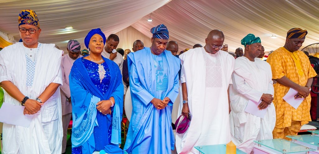 Read more about the article EASTER: SANWO-OLU URGES NIGERIANS TO BE PEACEFUL 