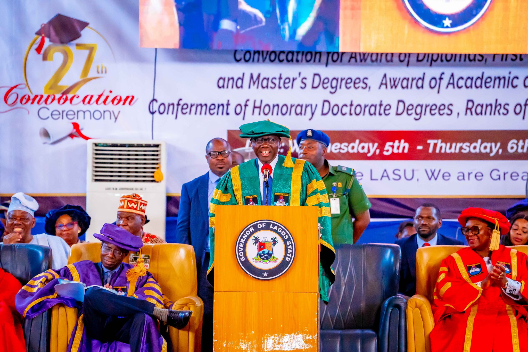 You are currently viewing SANWO-OLU AWARDS N10 MILLION CASH PRIZE TO LASU’S VALEDICTORIAN, AS VARSITY GRADUATES 11,195