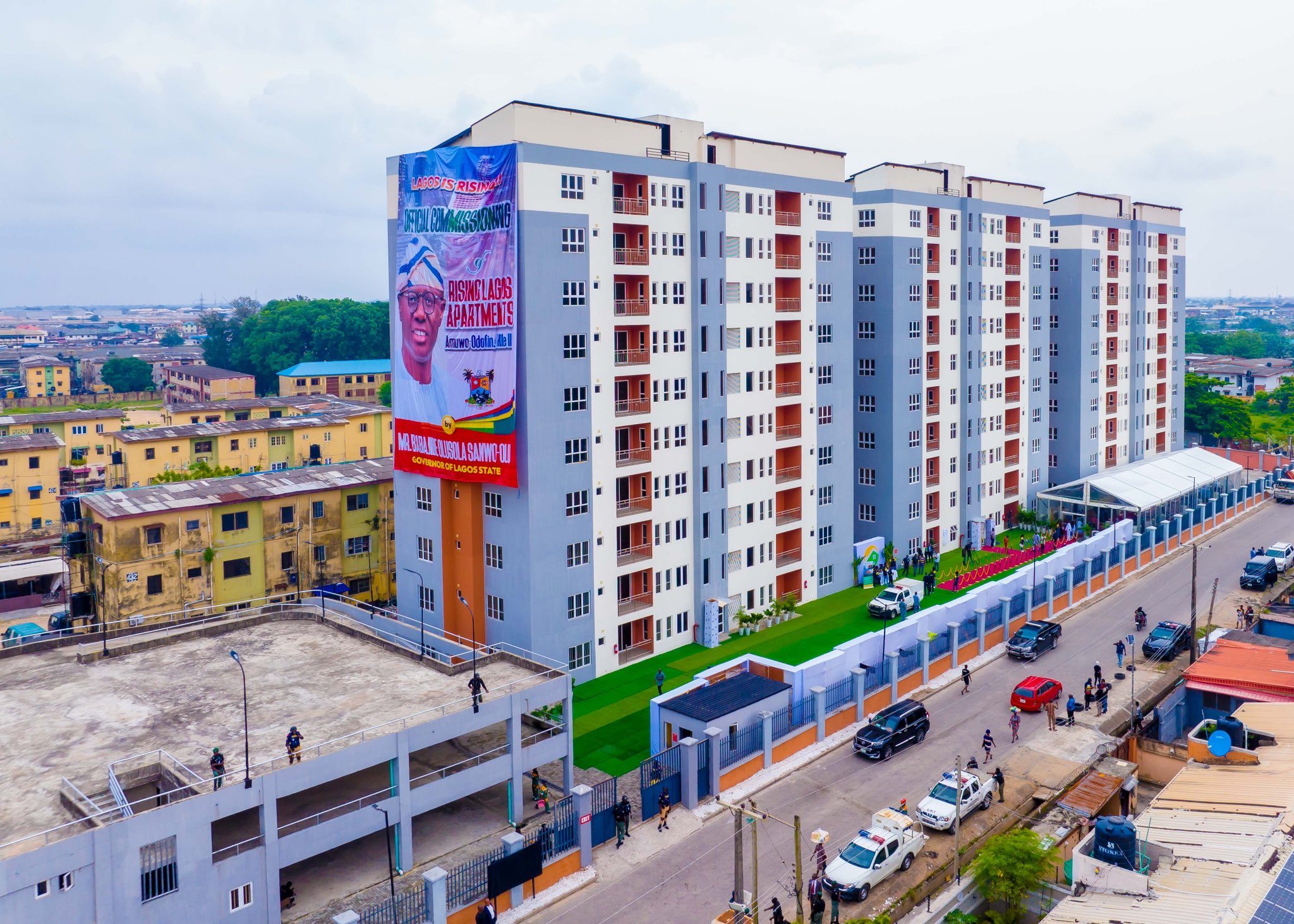 Read more about the article SANWO-OLU COMMISSIONS TWO LBIC HOUSING SCHEMES IN AMUWO-ODOFIN