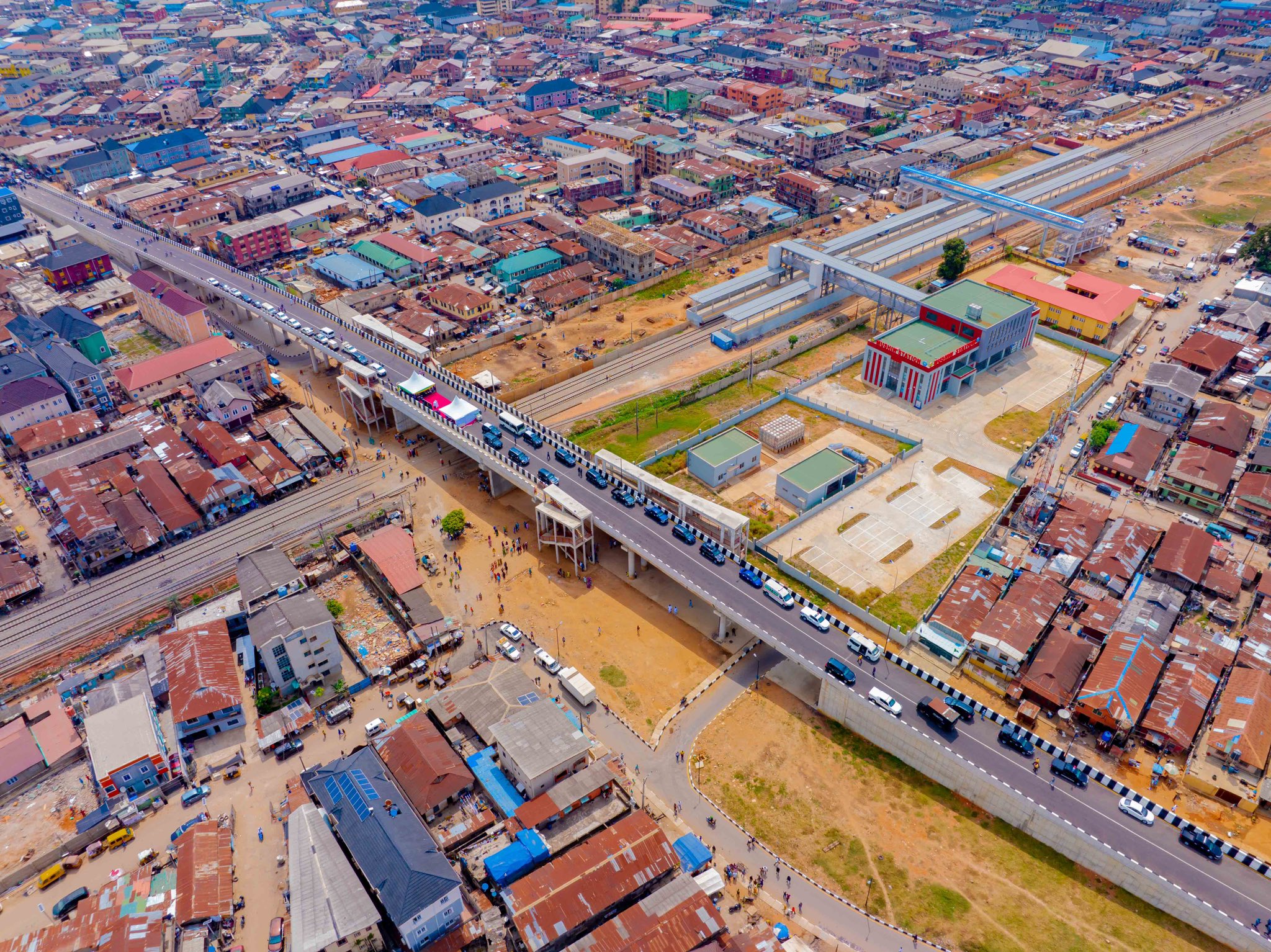 Read more about the article SANWO-OLU OPENS LAST RED LINE FLYOVER IN MUSHIN