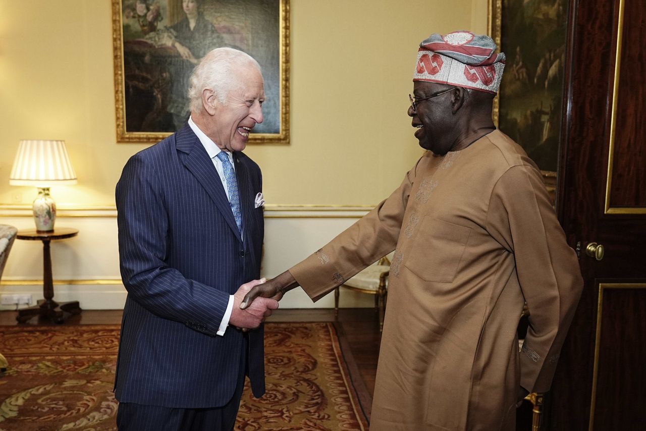 Read more about the article PRESIDENT BOLA TINUBU MEETS WITH KING CHARLES lll AT BUKINGHAM PALACE