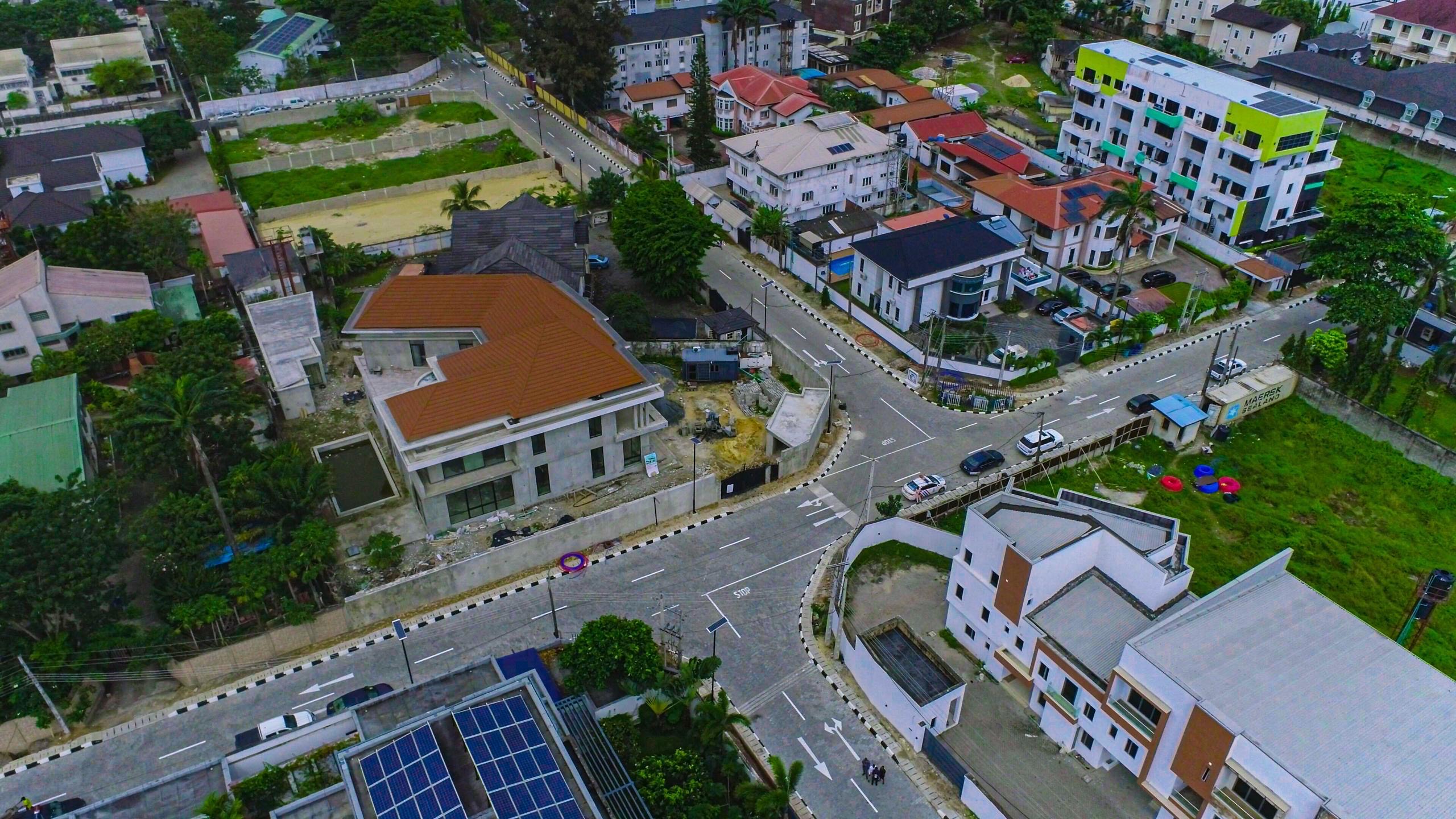 Read more about the article SANWO-OLU INAUGURATES NETWORK OF ROADS IN IKOYI 