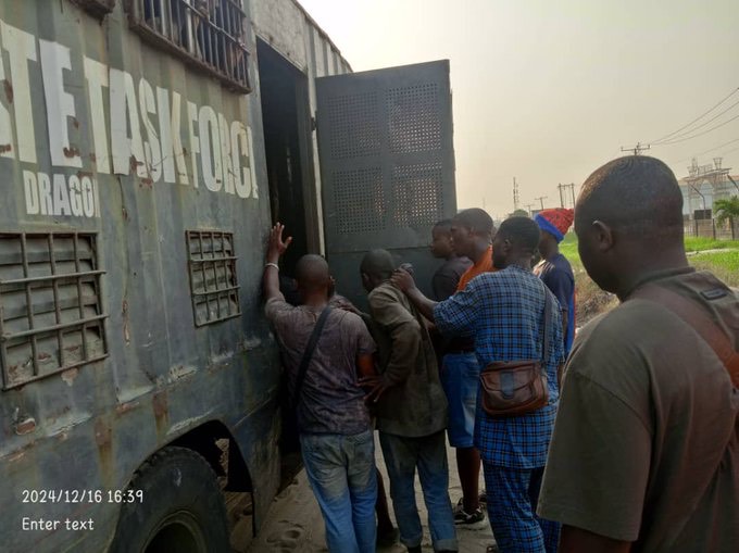 You are currently viewing Lagos task force apprehends 17 for public nuisance in special operation 