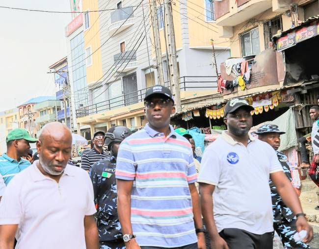 Read more about the article Lagos State Government to Enforce Removal of Stalls, Shanties Under Apongbon Bridge