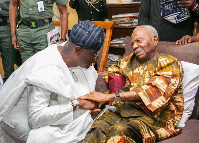 Read more about the article SANWO-OLU CONGRATULATES AFENIFERE LEADER, REUBEN FASORANTI AT 99
