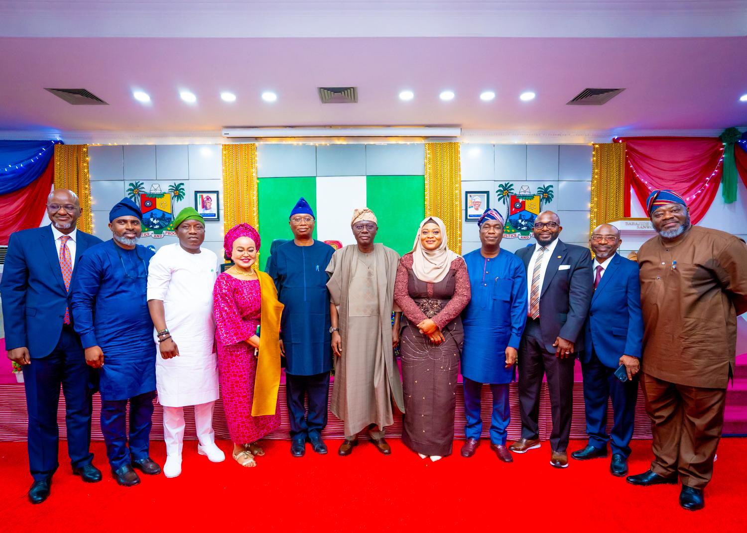 Read more about the article SANWO-OLU SWEARS IN CHAIRMEN, MEMBERS OF TESCOM, LASIEC, LASERC 