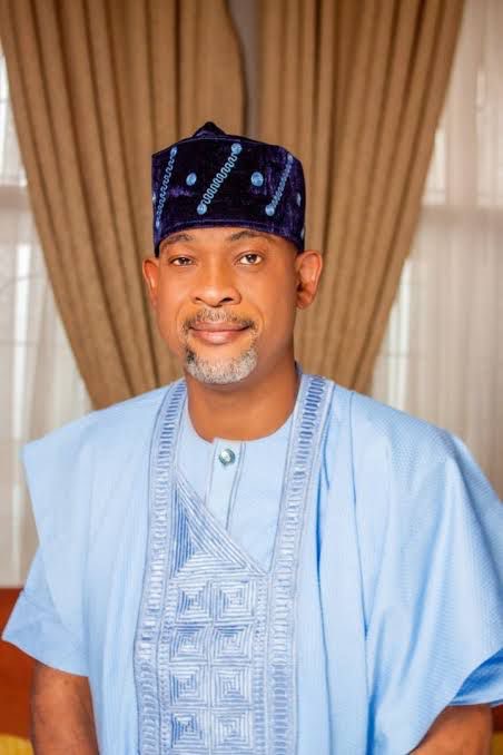 Read more about the article Kola Alabi: Two Great Terms — Bariga LG Says Thank You