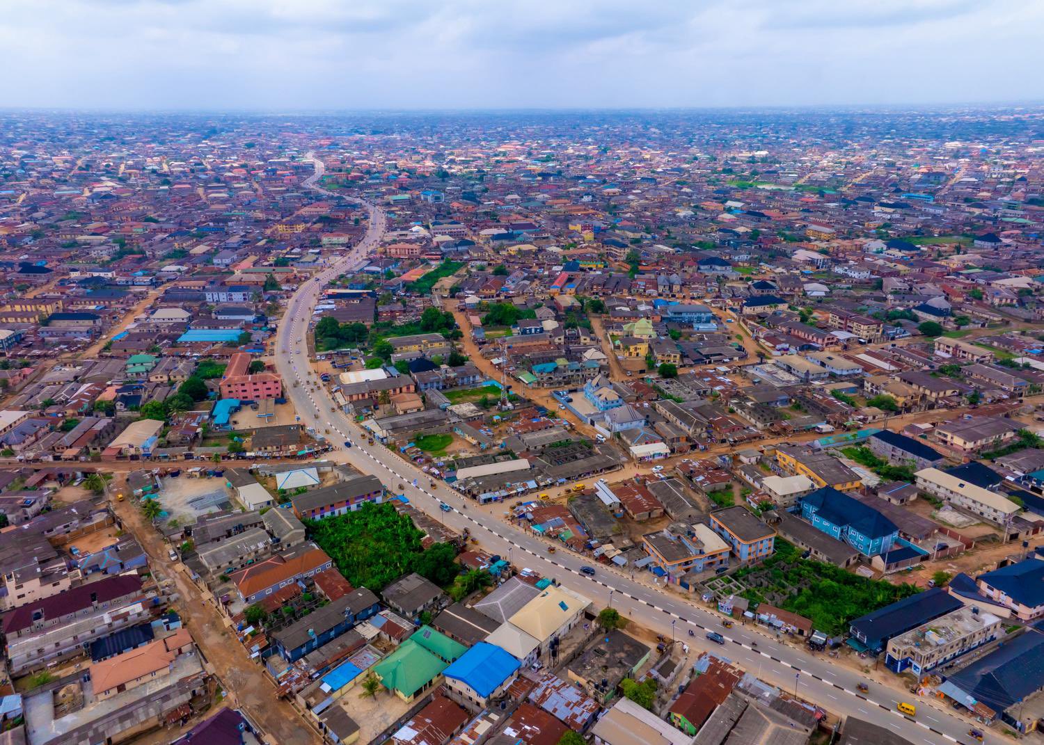 Read more about the article SANWO-OLU COMMISSIONS DUALISED ABARANJE ROAD IN ALIMOSHO, OPENS ANOTHER IN AGEGE