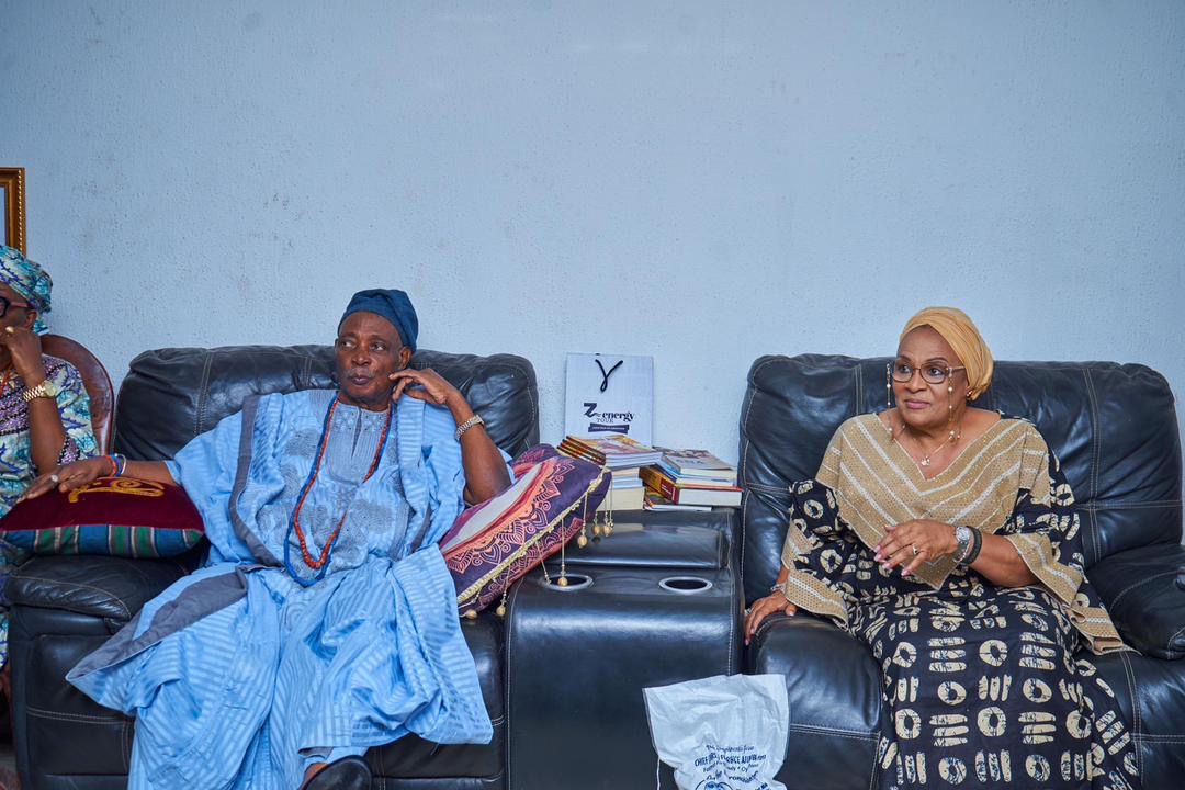 Read more about the article Dr. (Mrs.) Florence Ajimobi Visits the Olubadan of Ibadanland, Oba Rashidi Adewolu Ladoja, at His Bodija Residence