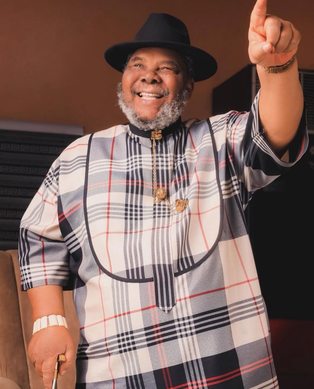 You are currently viewing BON AWARDS TO PRESENT FUNKE AKINDELE, PETE EDOCHIE, STEVE AYORINDE, SHAIBU HUSSEINI WITH LIFETIME ACHIEVEMENT HONOUR